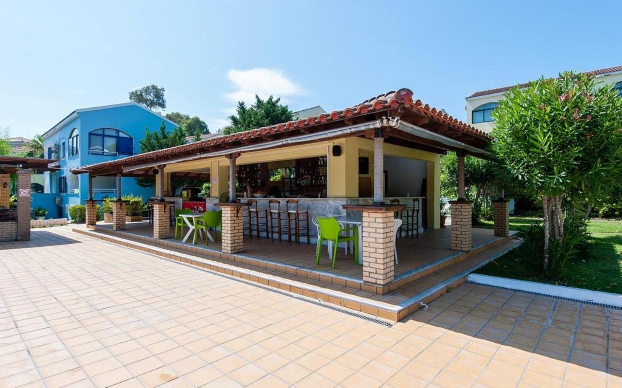 Blue Haven Beach Loft Apartment Danilia Exterior foto